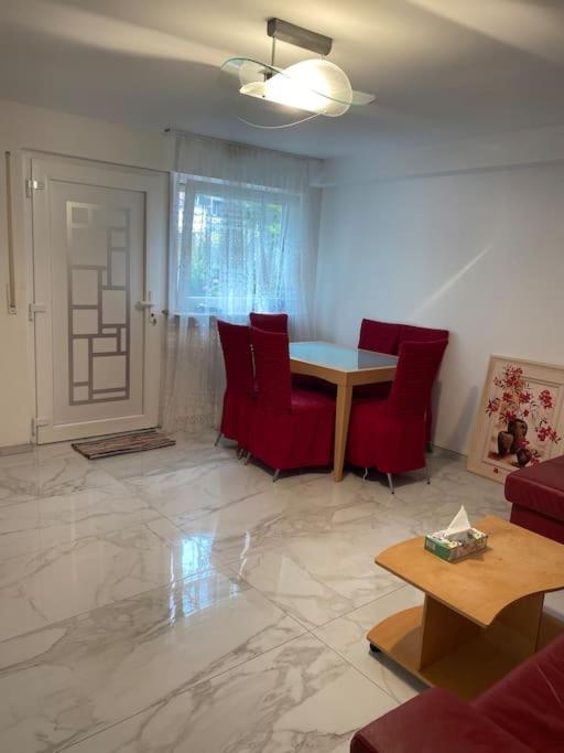 Apt. Sims Bei Stuttgart Flughafen/Metzingen 2-6 Person Steinenbronn 外观 照片